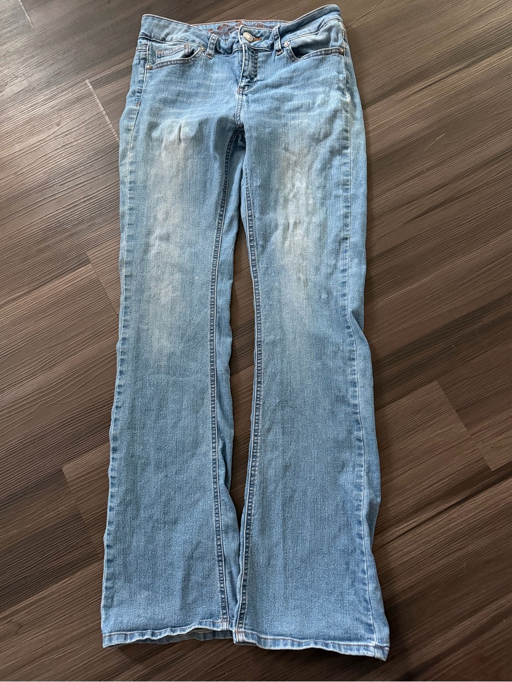 Wax Jeans in a women’s misses/juniors size 9 in good condition Y2K
